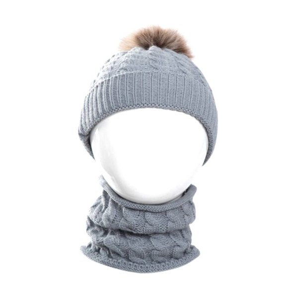 NWT Toddler 2 Piece Hand Cable Knit Beige Hat Faux Fur Pom and Collar Scarf Grey - Picture 2 of 5